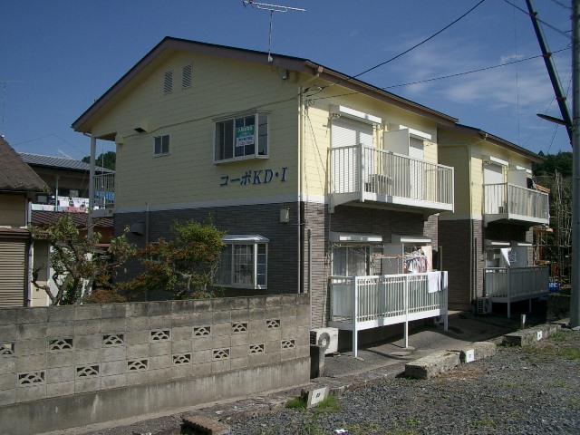 建物外観　中階段式で全室が角部屋