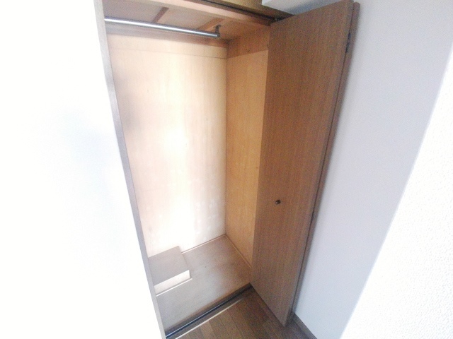 収納　たっぷり入るクローゼット