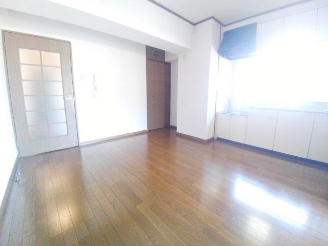 居室・リビング　フローリングのダイニング