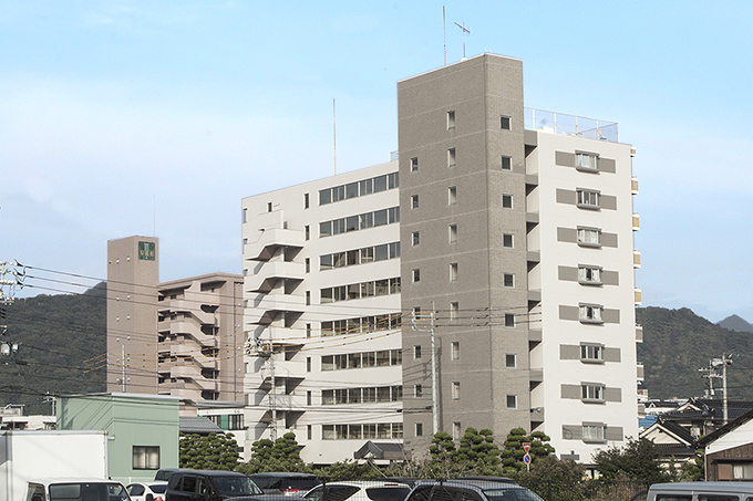 マンションヤマモト弐番館の建物外観