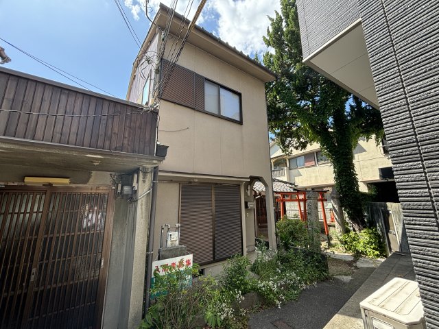 生野町貸家の建物外観