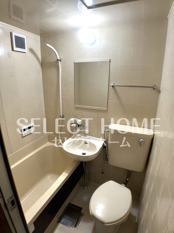 バス・シャワールーム　落ち着いた空間のお風呂です