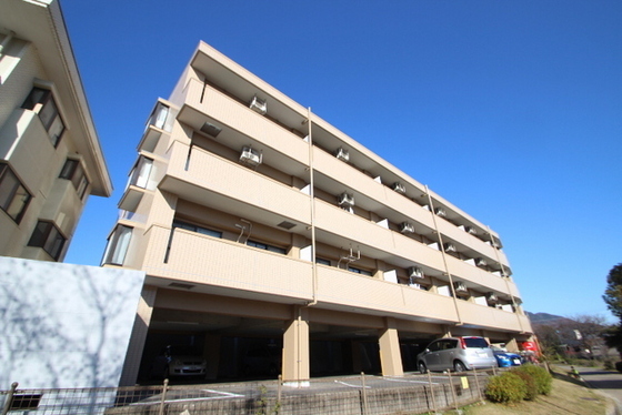 広島市安佐南区中須のマンションの建物外観