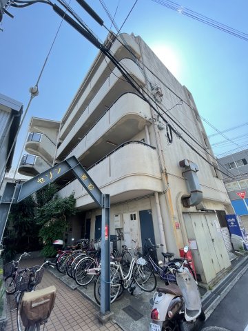 寝屋川市高柳栄町のマンションの建物外観