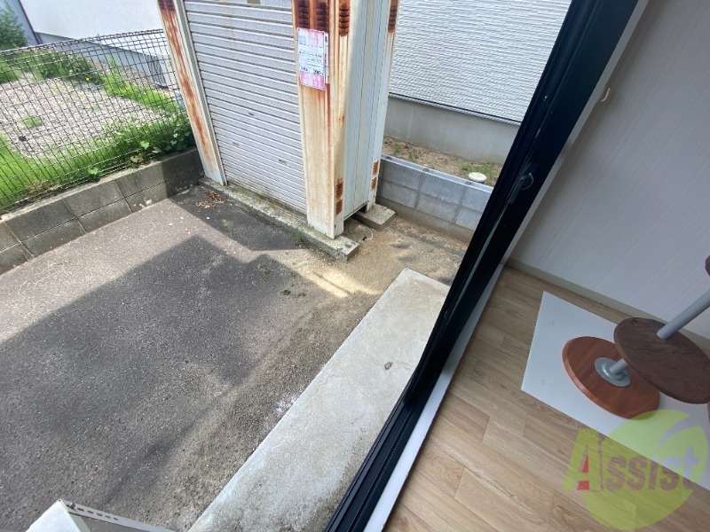 バルコニー　バルコニーはありませんが、洗濯物は外に干せそうですね。