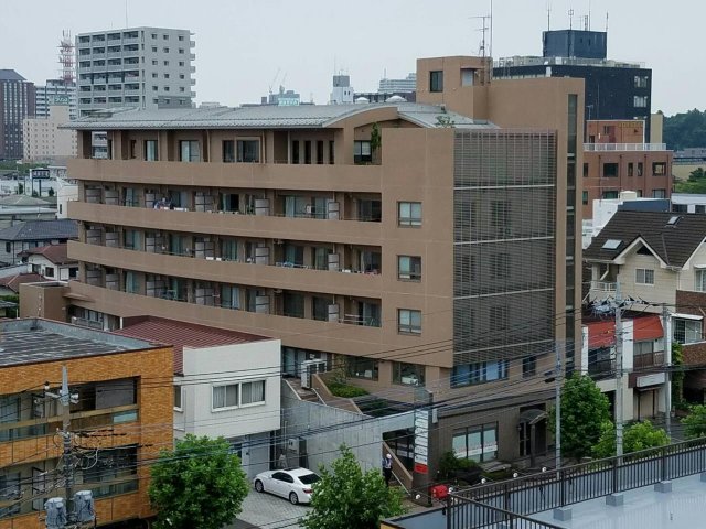 水戸市城南のマンションの建物外観