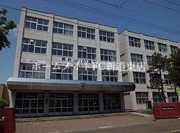 【クリーンリバーフィネス環状通東イーストコートの小学校】