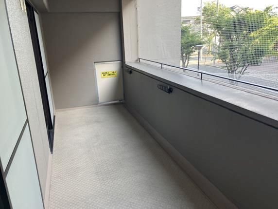 【白鷹苦楽園マンションのバルコニー】