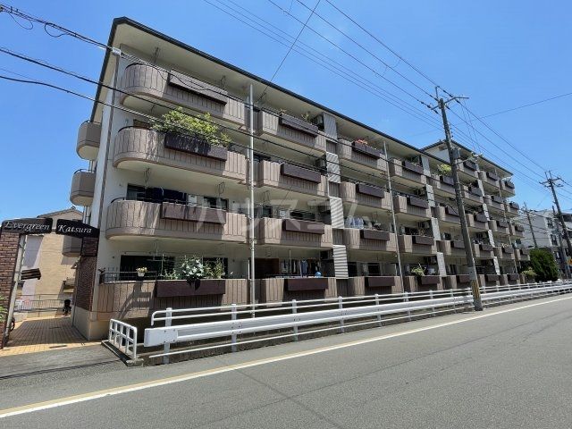 京都市西京区桂北滝川町のマンションの建物外観