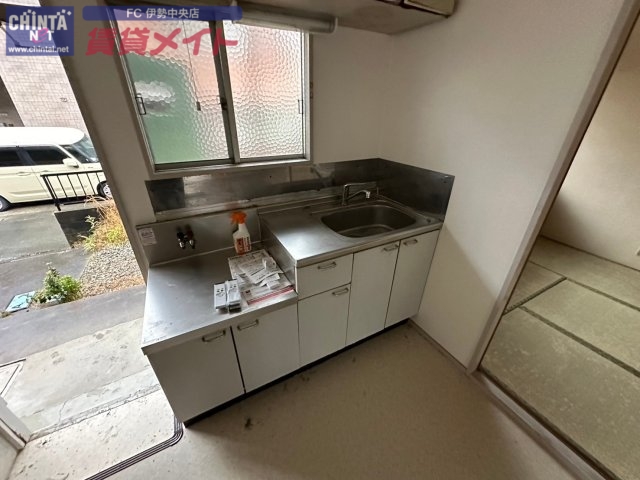 キッチン　同型参考写真