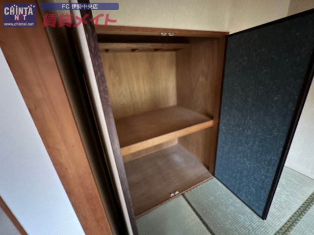 収納　同型参考写真