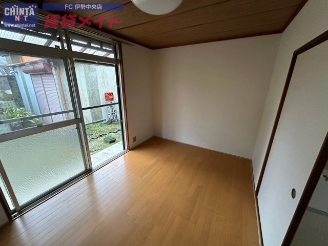 居室・リビング　同型参考写真