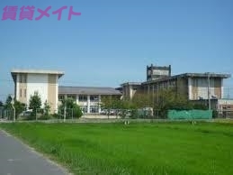 【四日市市智積町のマンションの小学校】