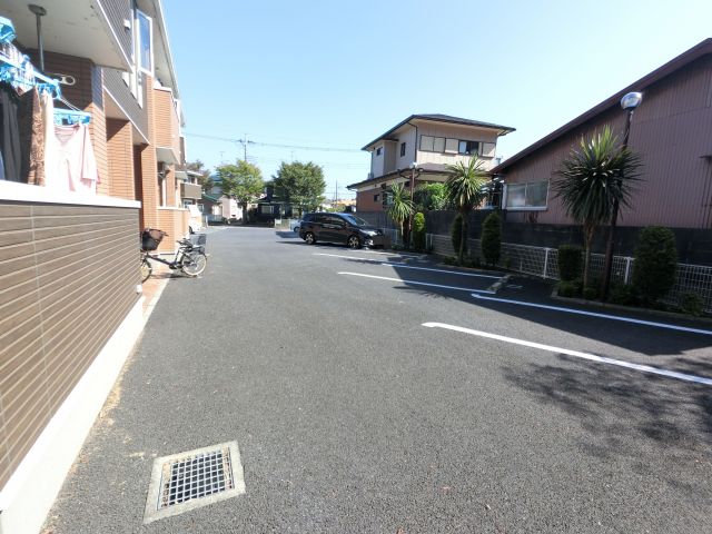 【印旛郡栄町安食のアパートの駐車場】