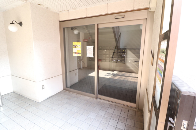 エントランス　入り口