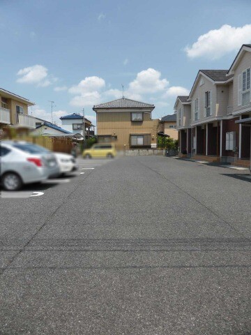 【深谷市田中のアパートの駐車場】