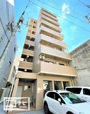 【高松市塩上町のマンションの建物外観】