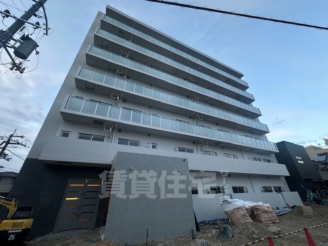 【堺市中区深井沢町のマンションの建物外観】