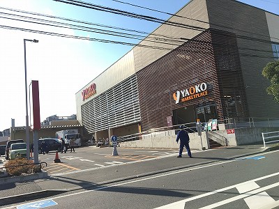 【平塚市宮の前のマンションのスーパー】