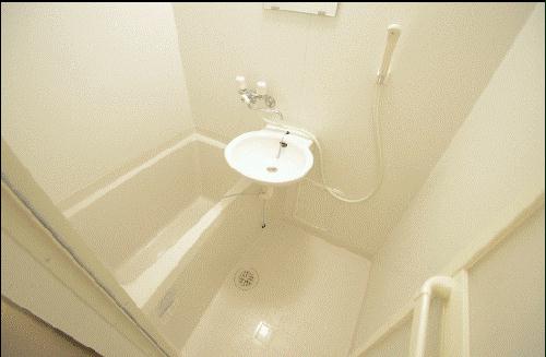 バス・シャワールーム　備品や設備仕様は号室等により異なります現地をご確認下さい。