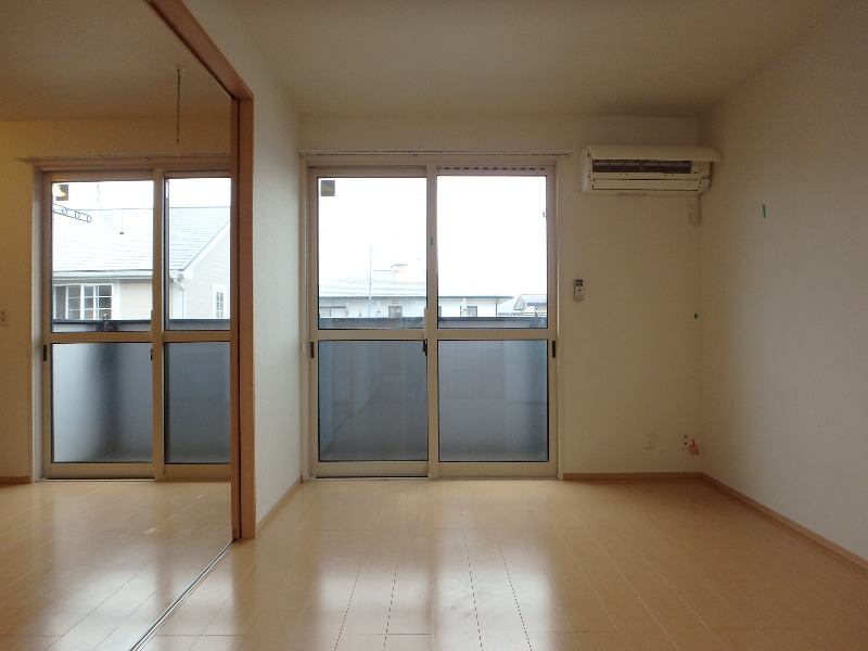 居室・リビング　図面と現状に相違がある場合には現状を優先