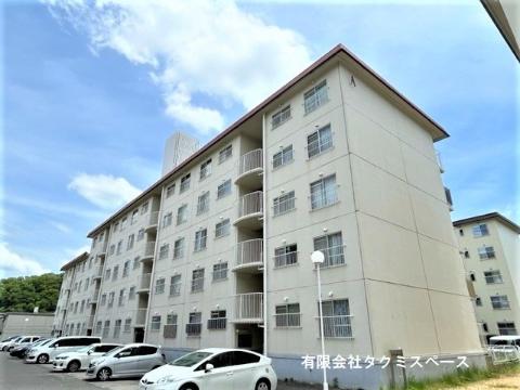 すずらん台コートの建物外観