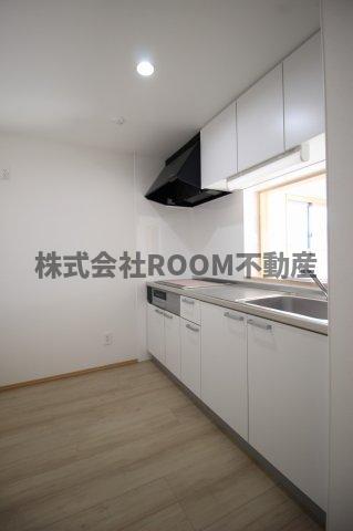 キッチン　コンパクトなキッチンで掃除もラクラク