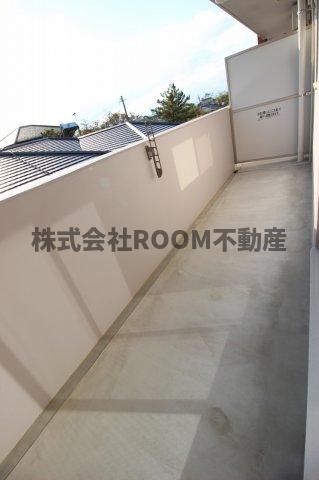 バルコニー　広々としたバルコニーです