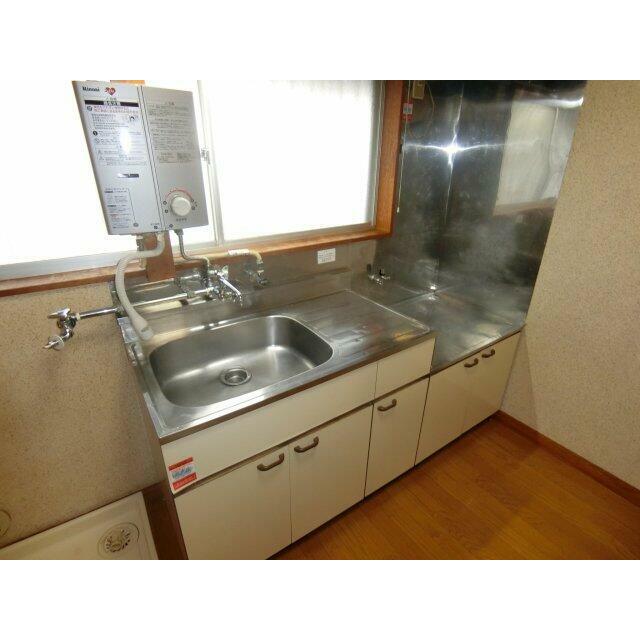 キッチン　同棟別室