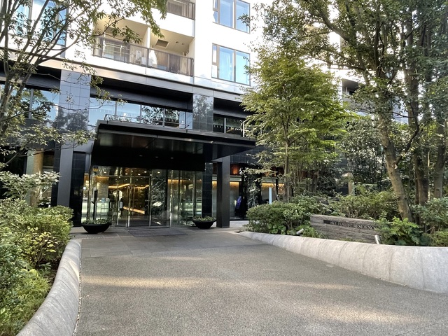 エントランス　エントランス　オートロック付