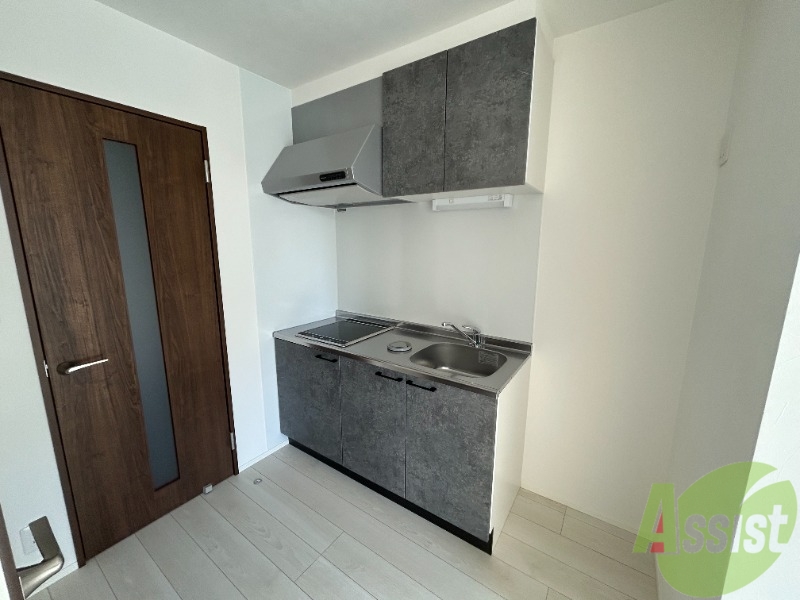 キッチン　キッチンはＩＨなのでお手入れがしやすそうですね。