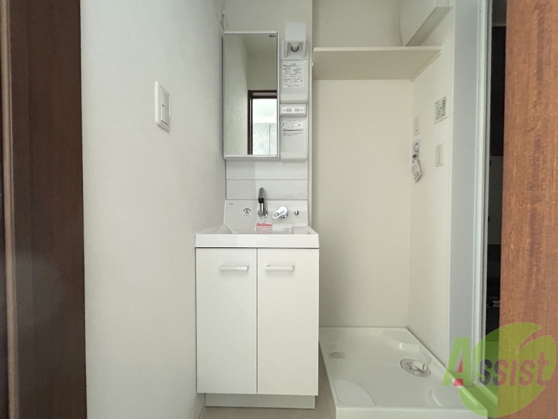 洗面設備　シャンプードレッサーなので身支度しやすそうですね。