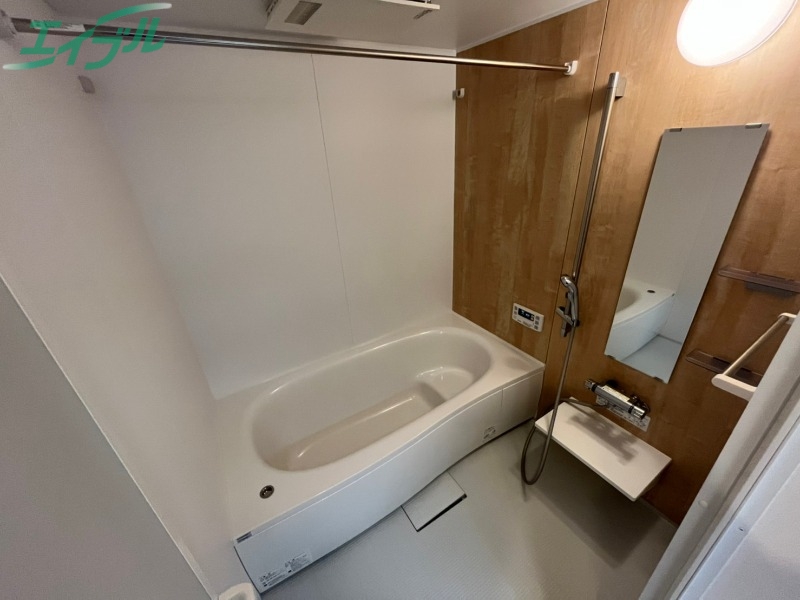 バス・シャワールーム　同物件別室反転タイプ画像