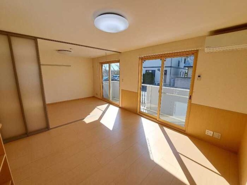 居室・リビング　図面と現状に相違がある場合には現状を優先