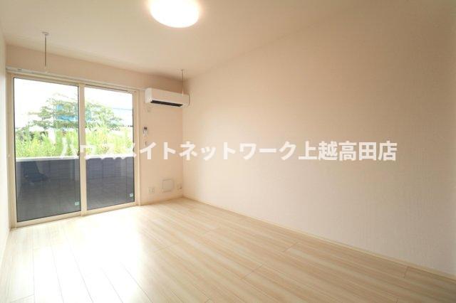 居室・リビング　洋室