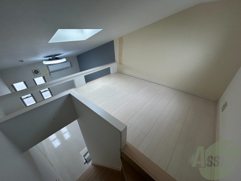 その他部屋・スペース　ロフトは上部に窓があるため日当たりも確保できます。