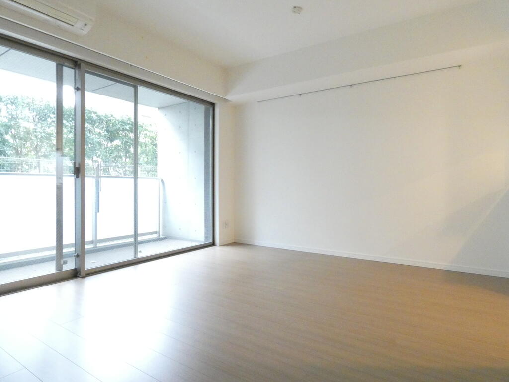 居室・リビング　内観1※別部屋参考写真