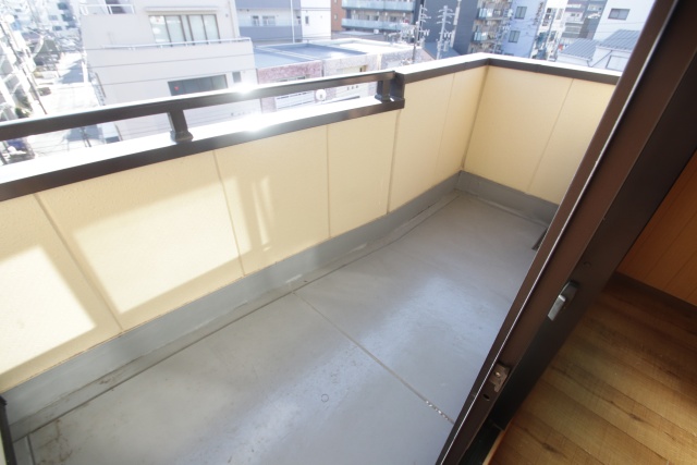 バルコニー　※別室の参考写真の為、現況優先です。