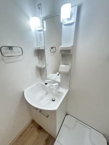 洗面設備　脱衣スペースもあります