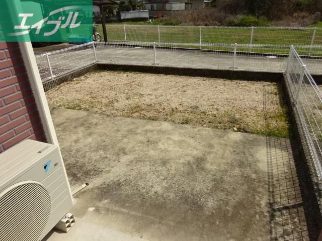 バルコニー　専用庭