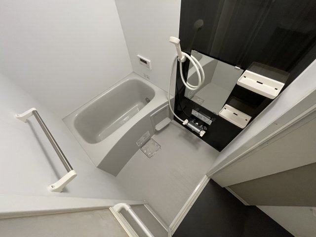 バス・シャワールーム　ゆったり過ごせるお風呂です