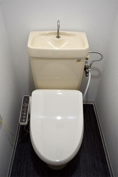 トイレ　【メナーハイツ藍】※前回募集時の室内写真です。