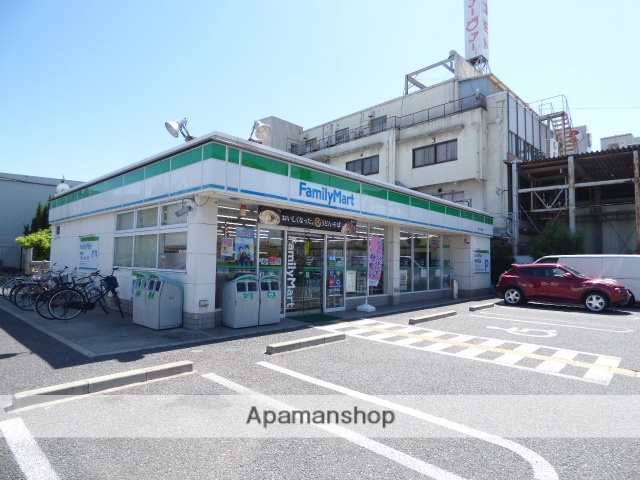 コンビニ　ファミリーマート豊中大黒町店（コンビニ）まで502m