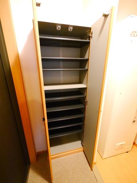 玄関　収納充実の玄関♪