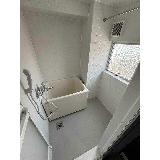 バス・シャワールーム　バストイレ別