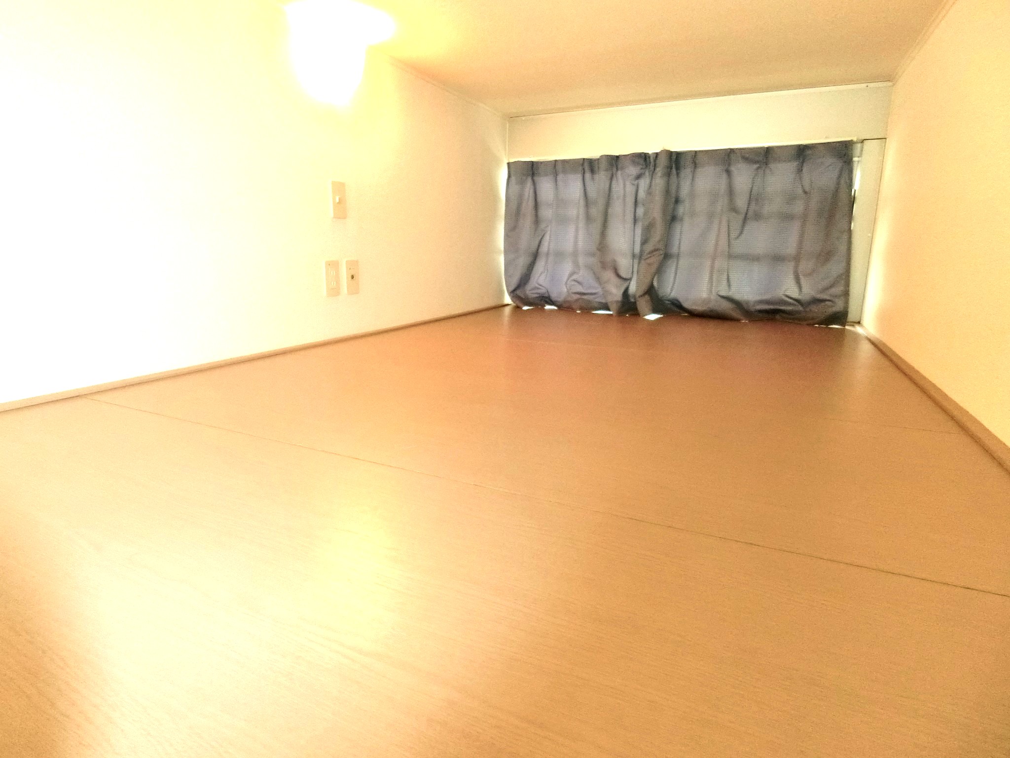 その他部屋・スペース　上部にベッドスペース（照明と窓・コンセントを完備）です★