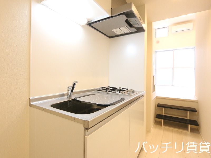 キッチン　同型タイプの為、現状を優先致します。