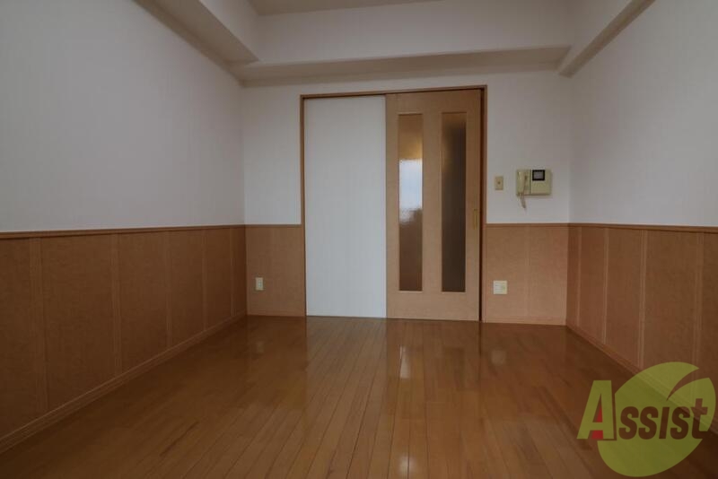 居室・リビング　広々としたリビング