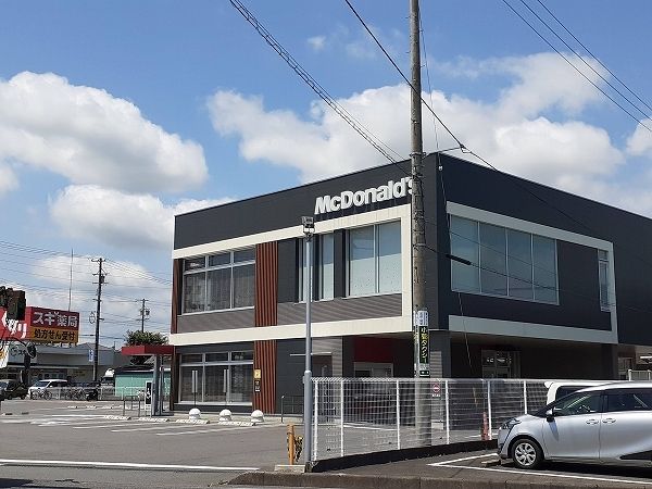 飲食店　マクドナルド306亀山店（飲食店）まで800m