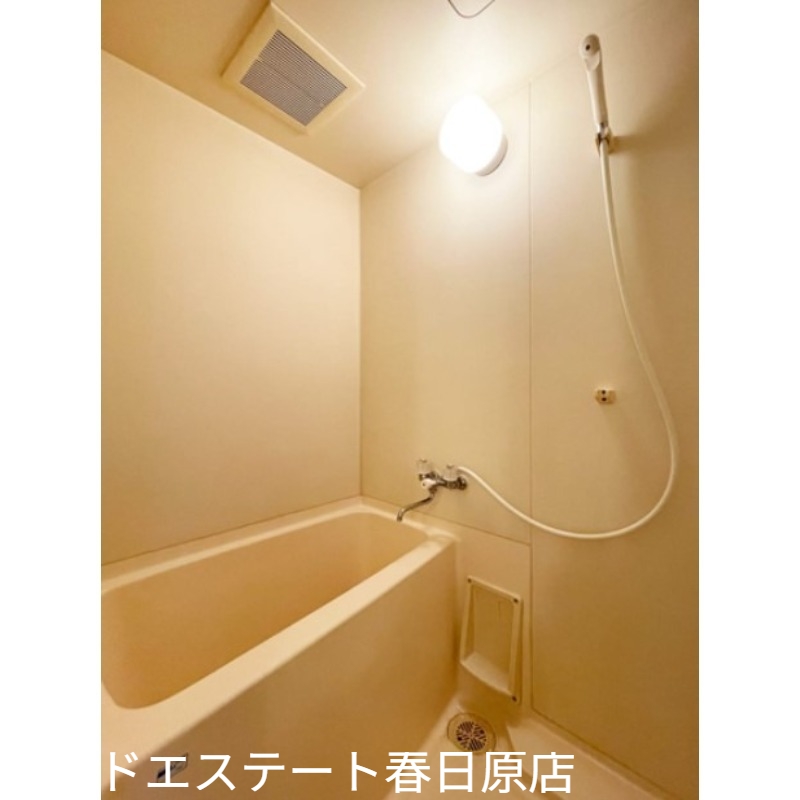バス・シャワールーム　ワイドな浴槽